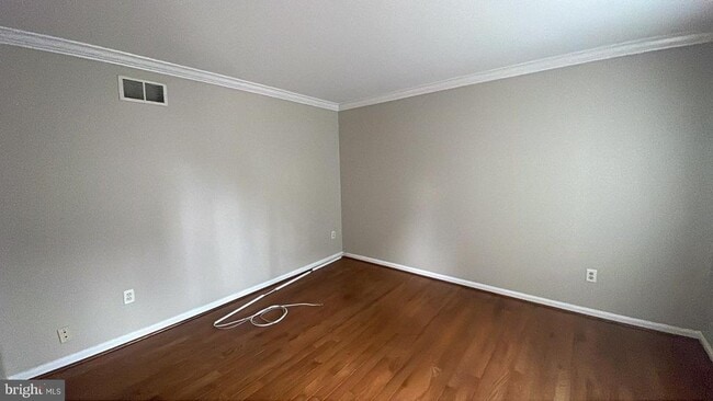 Building Photo - 8688 Wheatfield Way