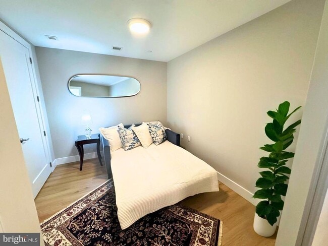 Building Photo - 801 N Fairfax St