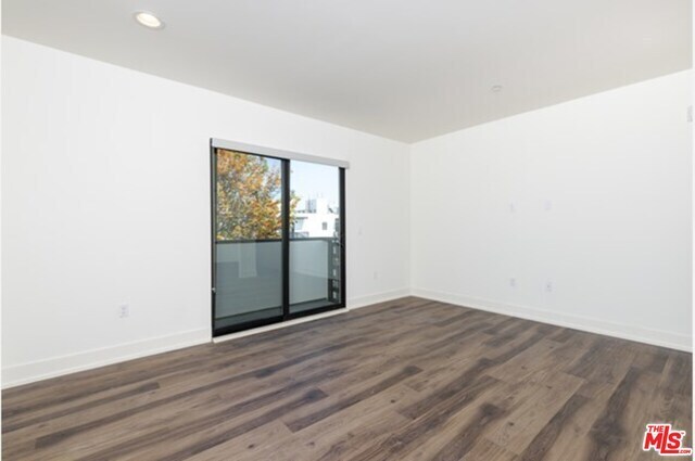 Building Photo - 807 N Hudson Ave