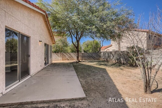 Building Photo - 5084 W Blackbird Dr