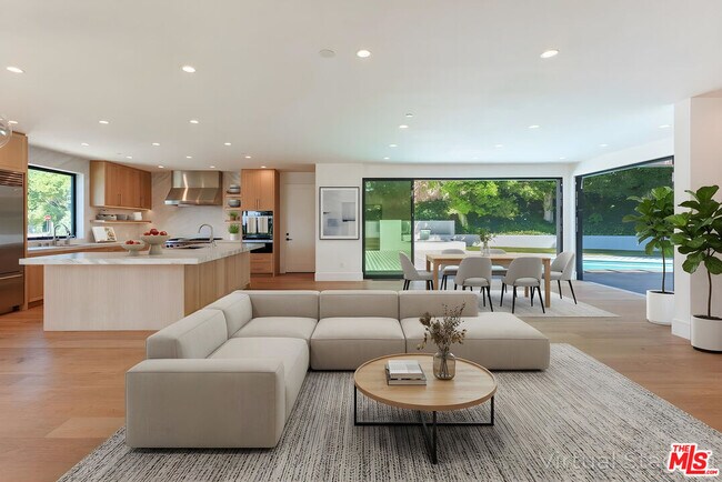 Building Photo - 382 Aderno Way