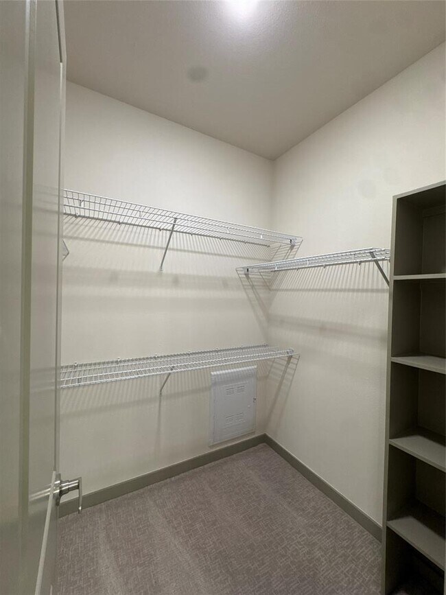 Building Photo - 691 Union Chapel Rd