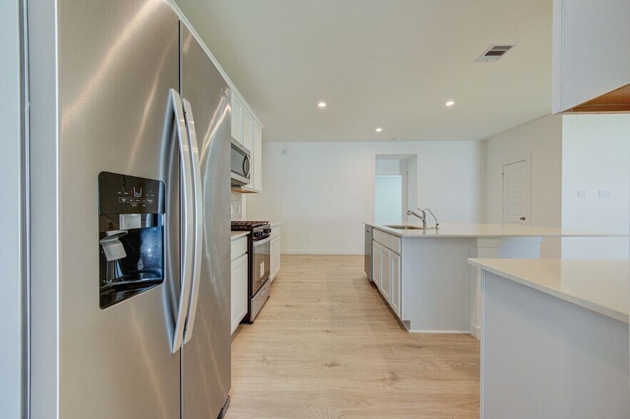 Building Photo - 31727 Hallington Hl Ln