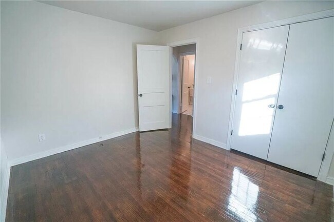 Building Photo - 3044 NW 45th St