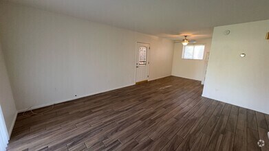Building Photo - 55+ Community in Dreamland Manor