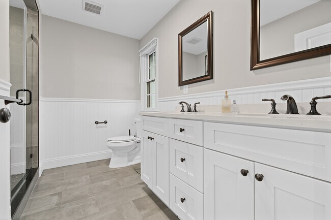 Building Photo - 4 Central Ave