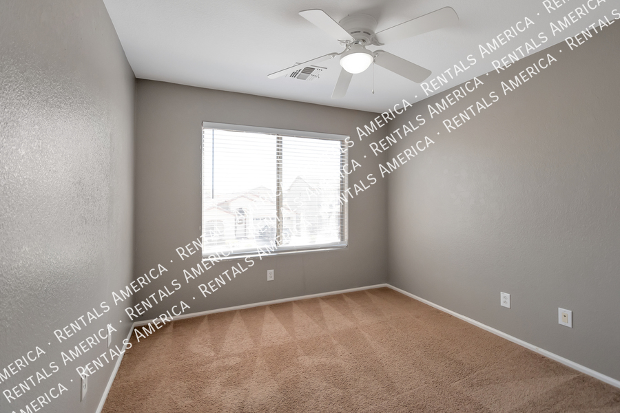 Building Photo - 1028 E Dragon Fly Rd