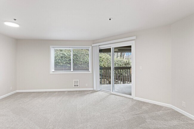 Interior Photo - 18305 96th Ave NE