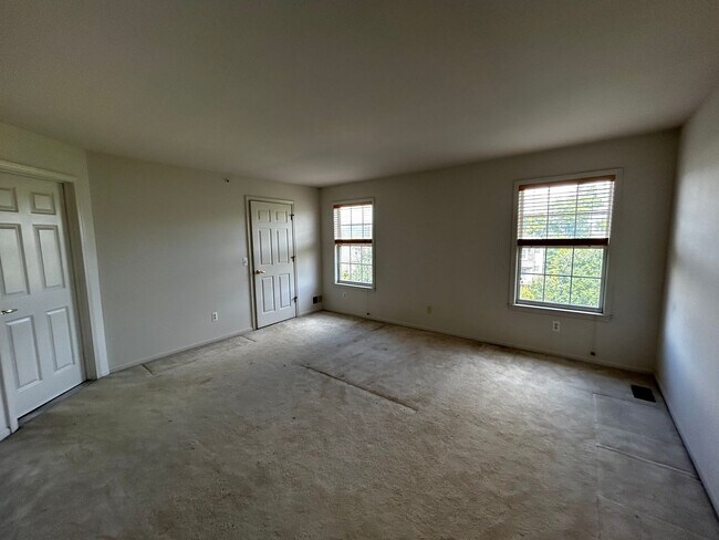 Building Photo - Barclay Way 2 Bed/2.5 Bath Condo For Rent ...