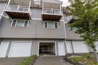 Building Photo - Spacious Luxury Multi Level, 2 Bedroom Condo