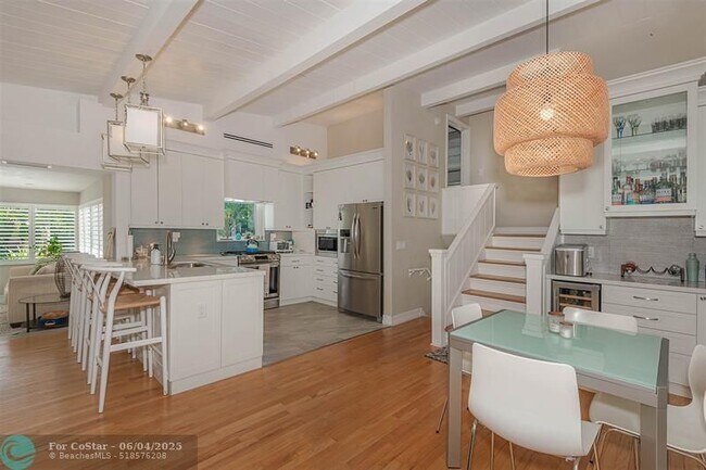 Building Photo - 1936 Harbour Inlet Dr