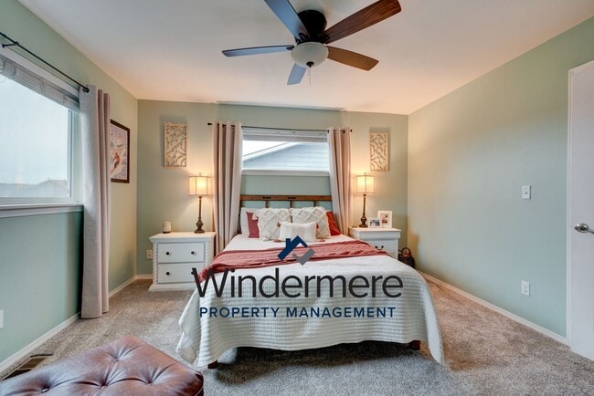 Building Photo - 3 Bed 2.5 Bath Townhome