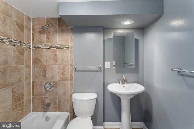 Building Photo - 14025 Mt Pleasant Dr