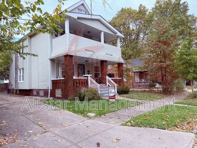 Building Photo - 3018 E 125th St