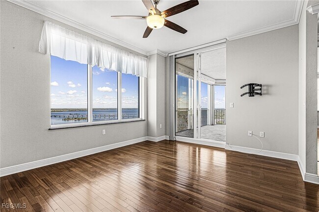 Building Photo - 2104 W First St