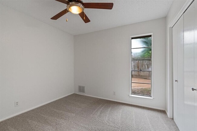 Building Photo - 2616 Audubon Pl