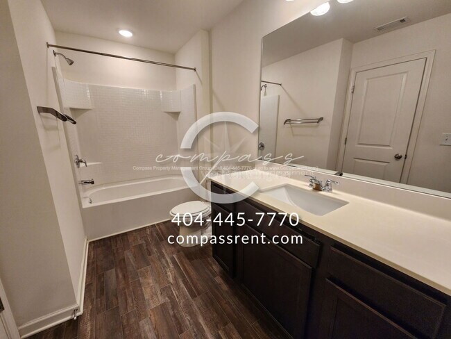 Building Photo - 2365 Camden Oak Way