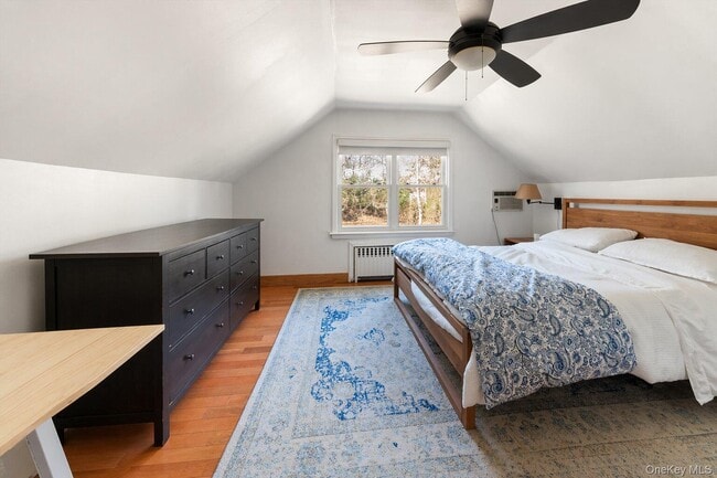 Building Photo - 10 Taft Ln