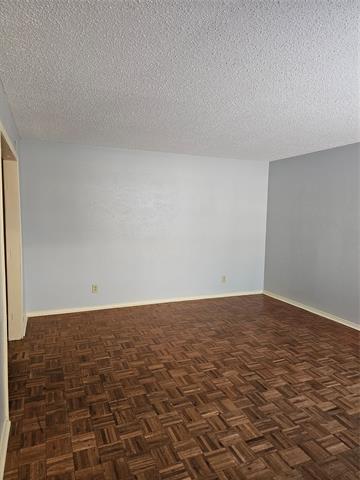 Building Photo - 701 Towne House Ln