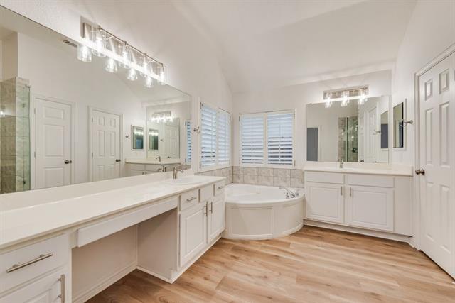 Building Photo - 10441 Stoneside Trl