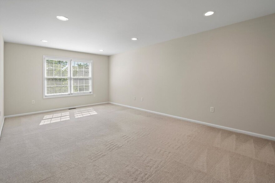 Building Photo - 86 Deepwater Cir