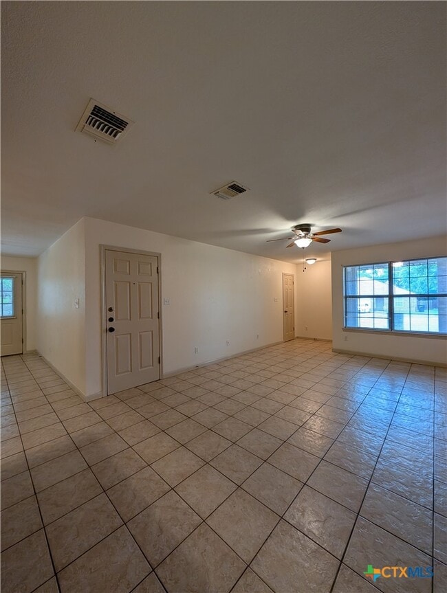 Building Photo - 1134 Misty Acres Dr