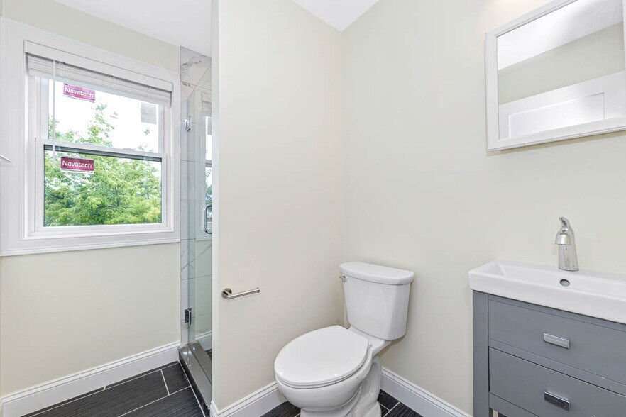 Building Photo - 77 Winchester St