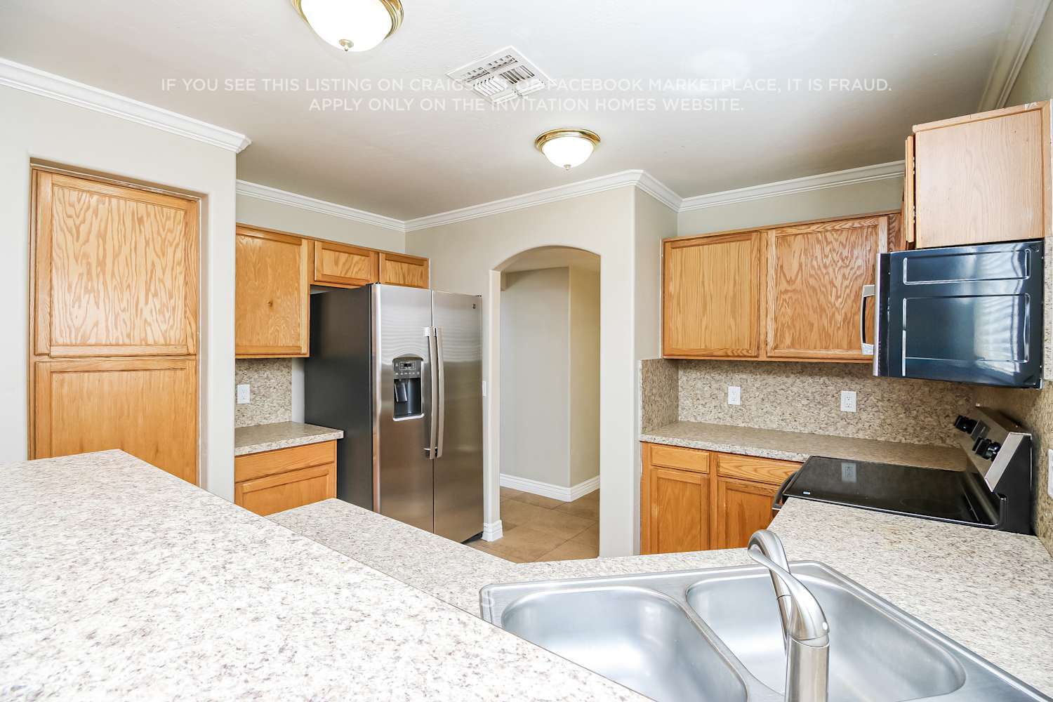 Building Photo - 3719 E Inverness Ave