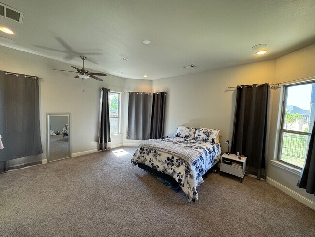 Building Photo - Classic Brick Home with Spacious Living & Outdoor Space