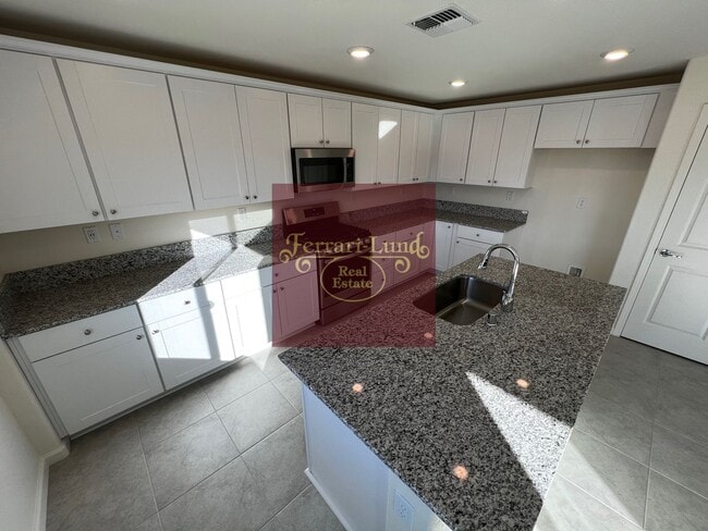 Building Photo - HOME in Lemmon Valley Community - Kay DeAlba!!