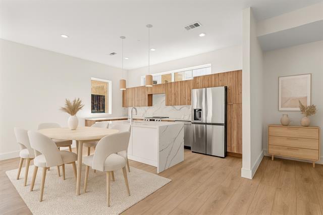 Building Photo - 2206 Arroyo Ave