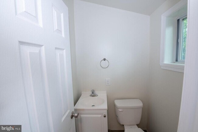 Building Photo - 110 Brookfield Terrace