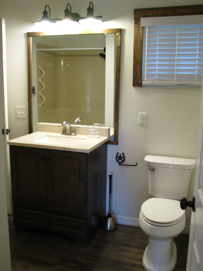 Building Photo - Beautiful 11.16 Acre Farm with Lots of Amenities!