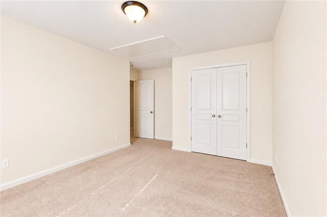 Building Photo - 7245 Rocking Horse Ln