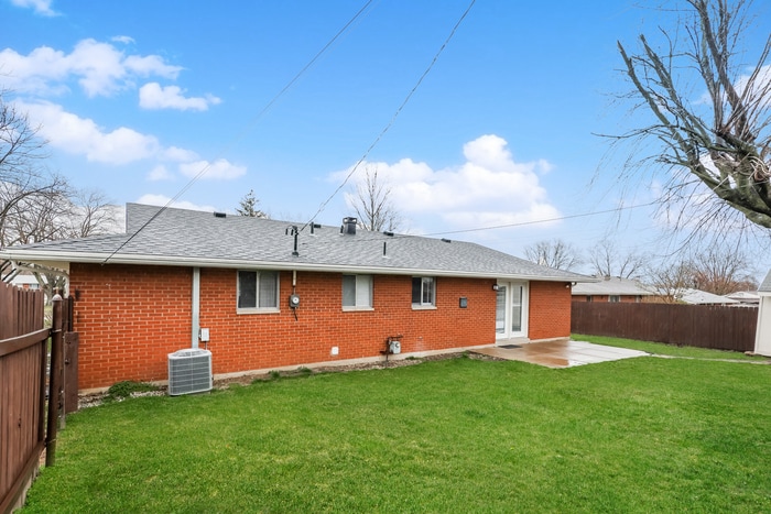 Building Photo - 403 Brownstone Dr