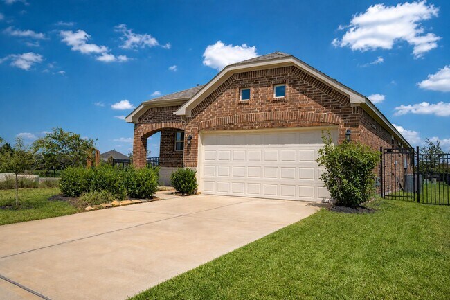 Building Photo - 101 Eliana Shores Dr