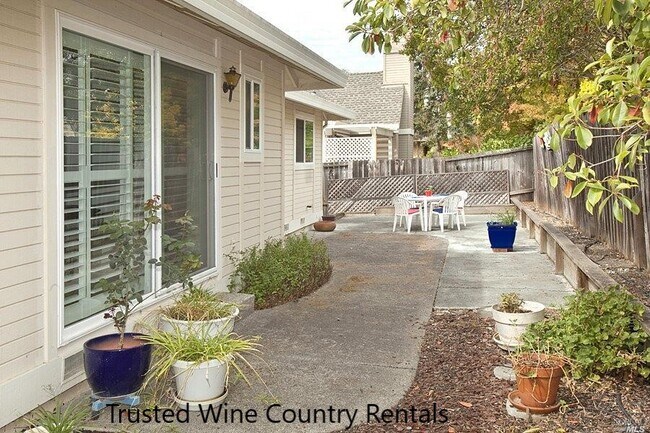 Building Photo - 1803 Arroyo Sierra Cir