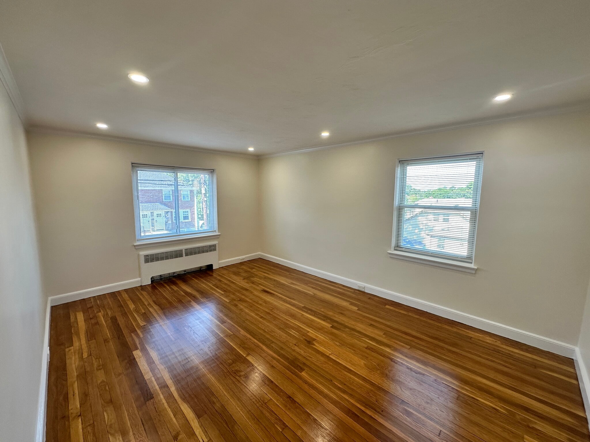 Building Photo - 186 Summit Ave