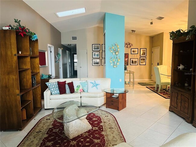 Building Photo - 832 Palm Harbor Ct