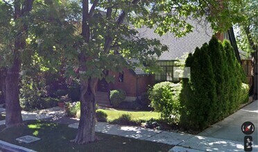 Building Photo - ONE CAR GARAGE - DUPLEX - NOSTALGIC - OLD ...