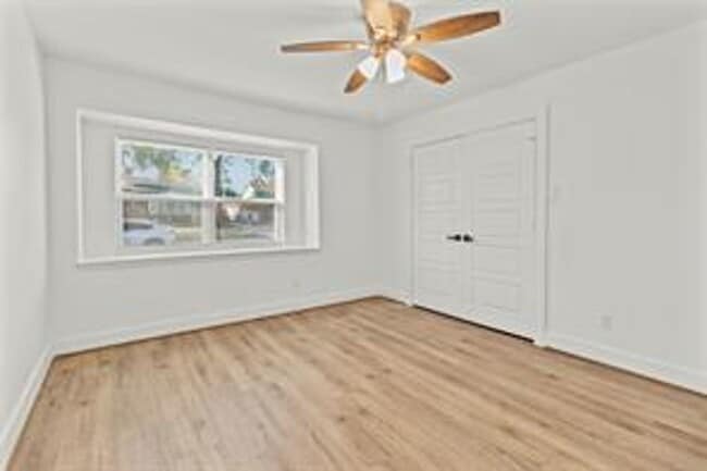 Building Photo - 2114 Eaglerock Dr