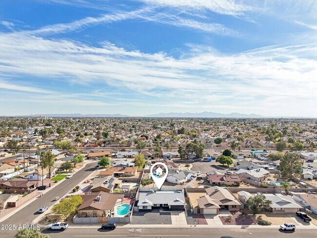 Building Photo - 6123 W Karen Lee Ln