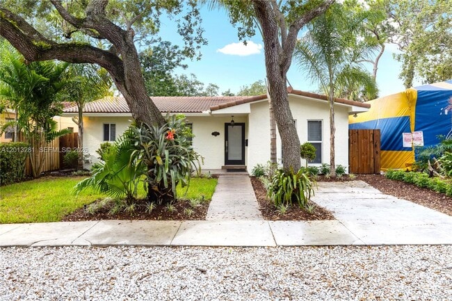 Building Photo - 5770 SW 55th St