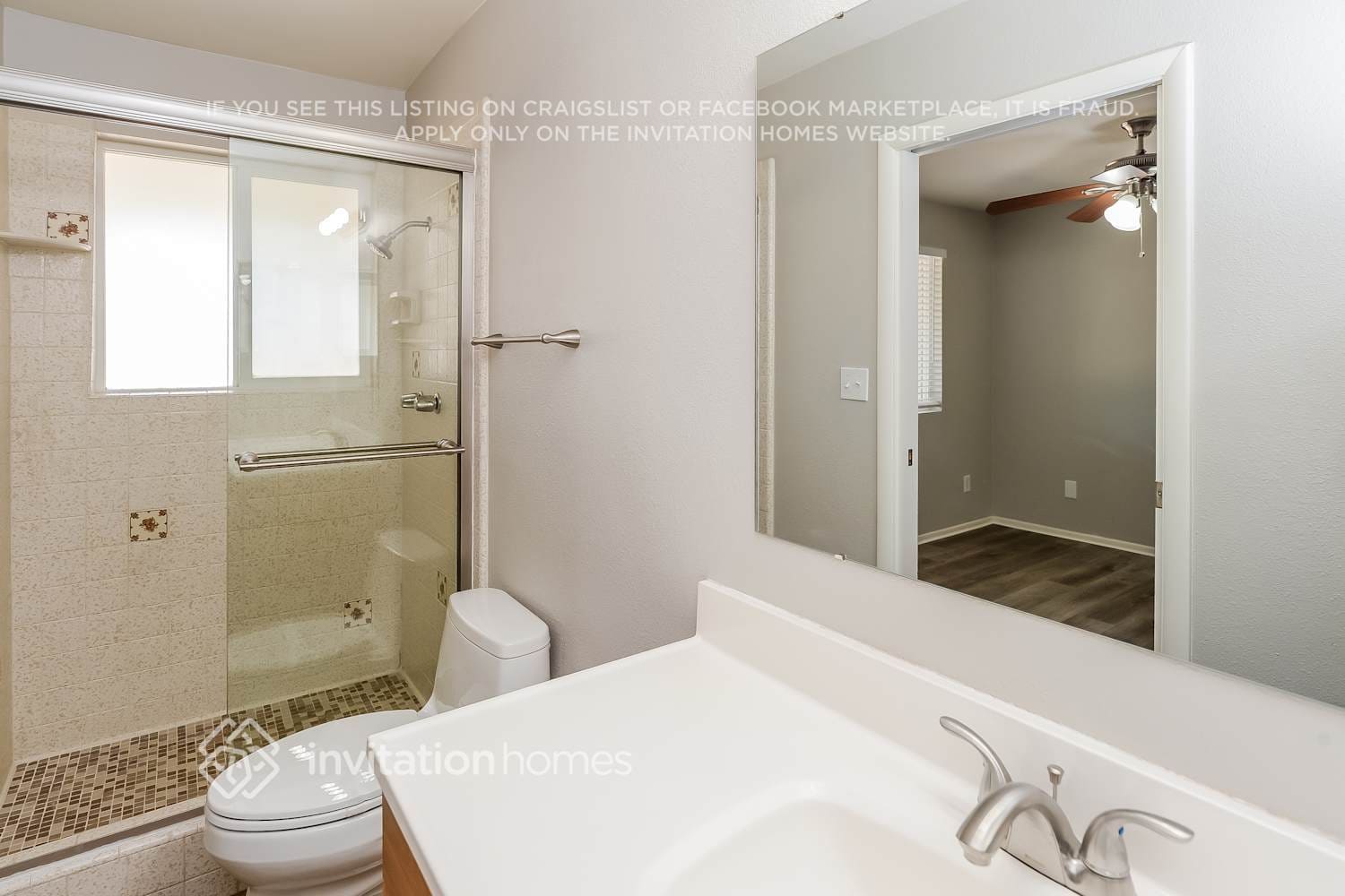 Building Photo - 3819 W Columbine Dr