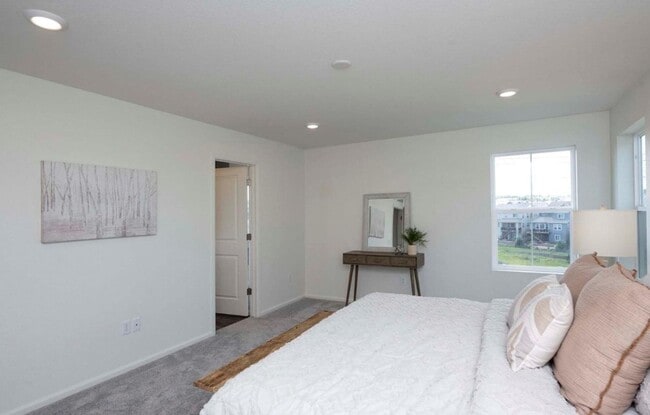 Building Photo - Terrain Oak Valley 3bd 2.5ba Gem!