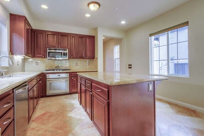 Building Photo - 4 Bedroom Cul-de-Sac home in San Elijo Hills!