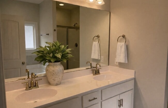 Building Photo - 2004 Bluewater Blvd