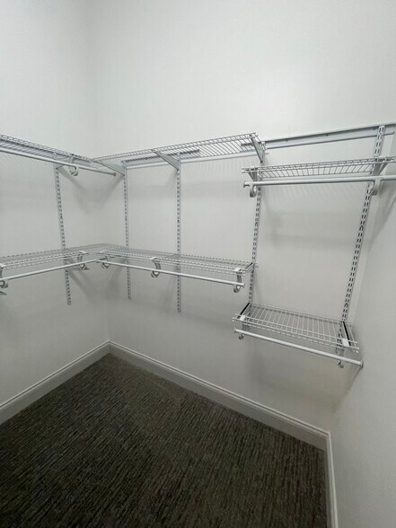 Walk in Closet - 117 W Columbus Ave