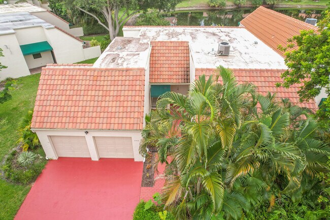 Building Photo - 6565 Las Flores Dr