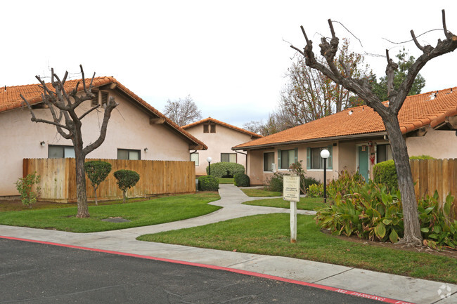 Building Photo - Las Casitas Retirement Village